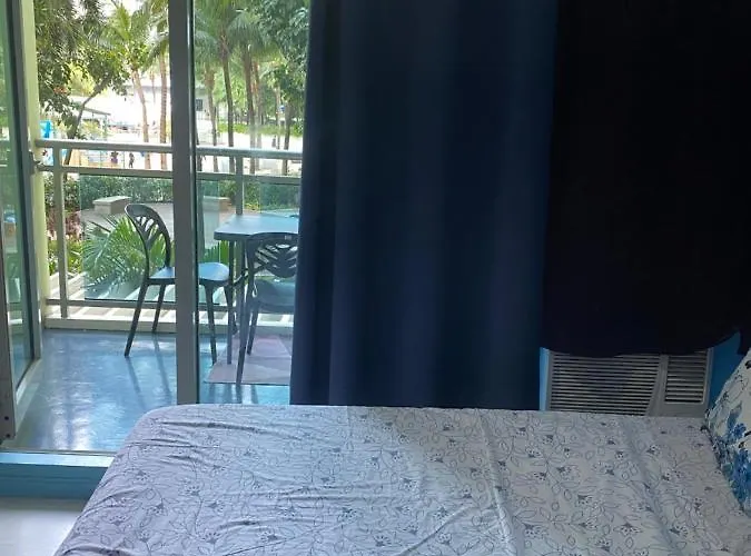 Apartment Azure Deluxe Beachview Manila