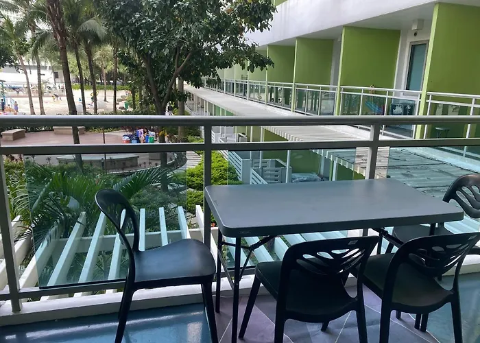 Azure Deluxe Beachview * Manila