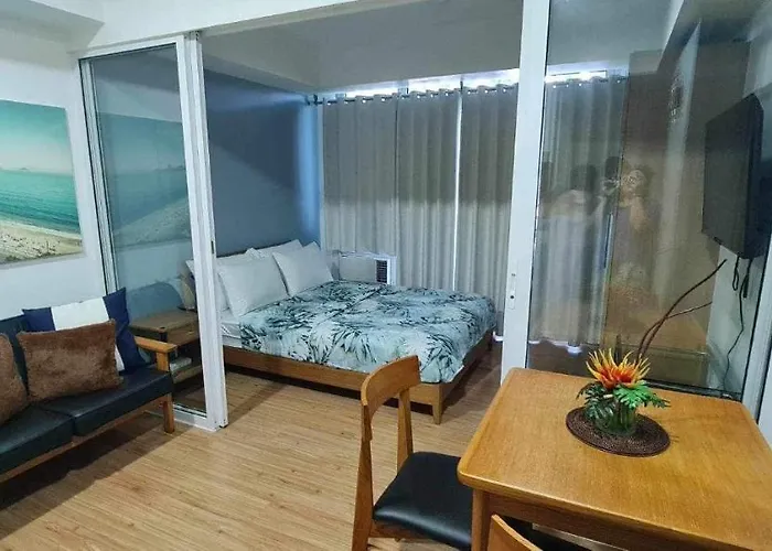 Azure Deluxe Beachview Apartment *